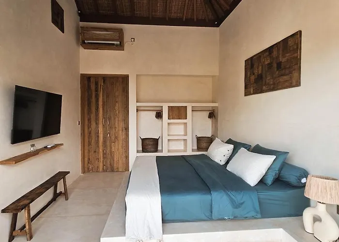 Villa Ayora - Brand New - Ocean View - Fully Private, Architect-designed Cliffside -